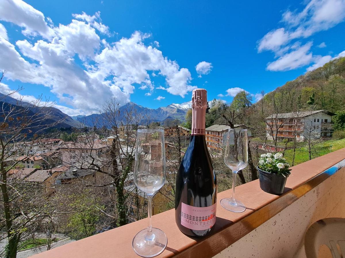 Mountain View Charming Apartment Moggio  Bagian luar foto